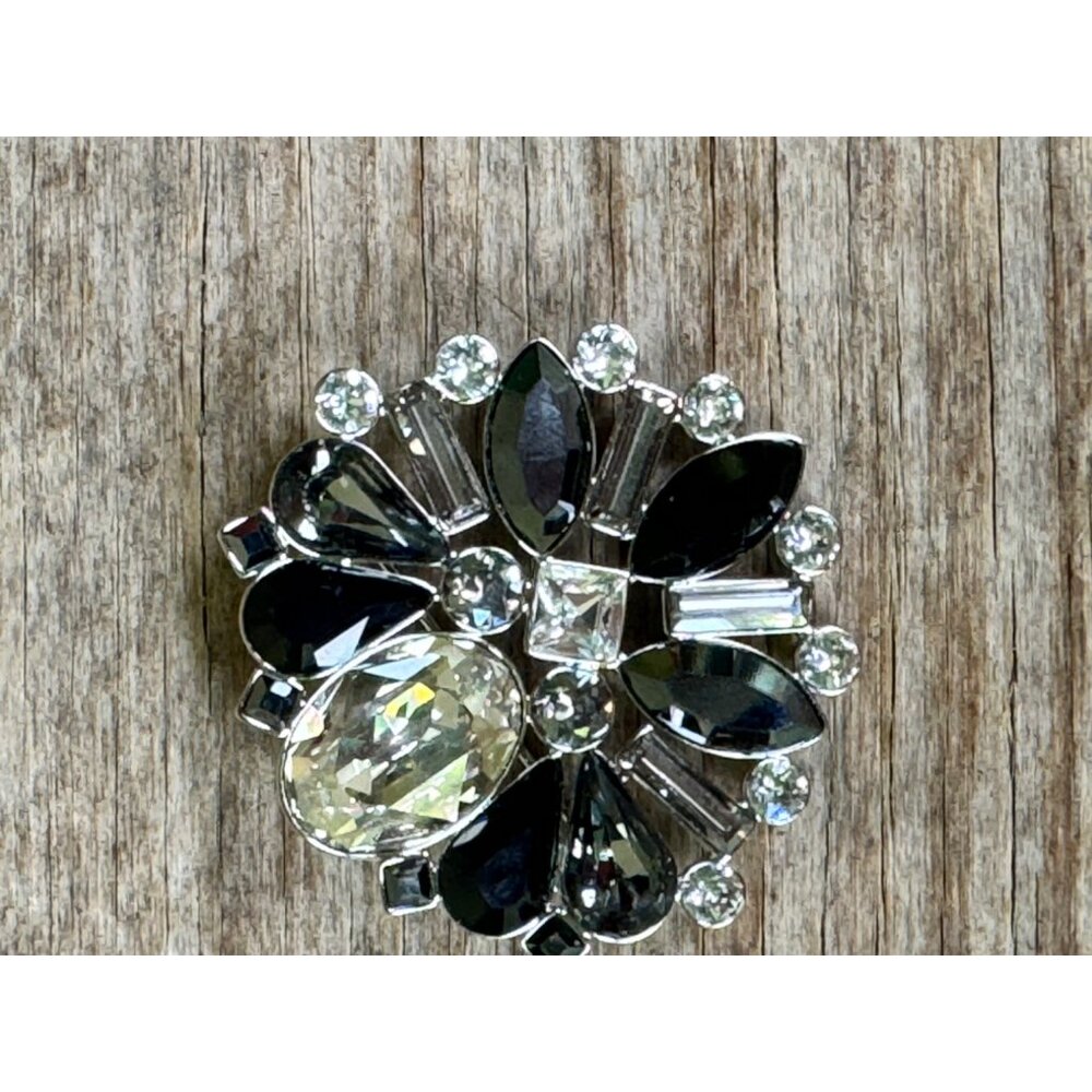 Swarovski Triumphal Crystal Brooch 2013 5030455 - Picture 3 of 6